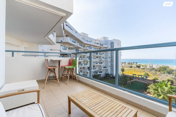 דירה, שדרות ברוך בוארון 6, גבעת אולגה, חדרה