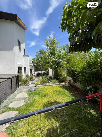 בית פרטי/ קוטג', מרכז המושבה, אבן יהודה