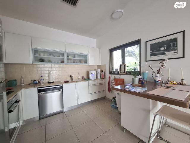 דירה, נתן יונתן, לסטר/רבוצקי, רעננה