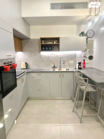 שכונת חשמונאים, מרכז העיר א