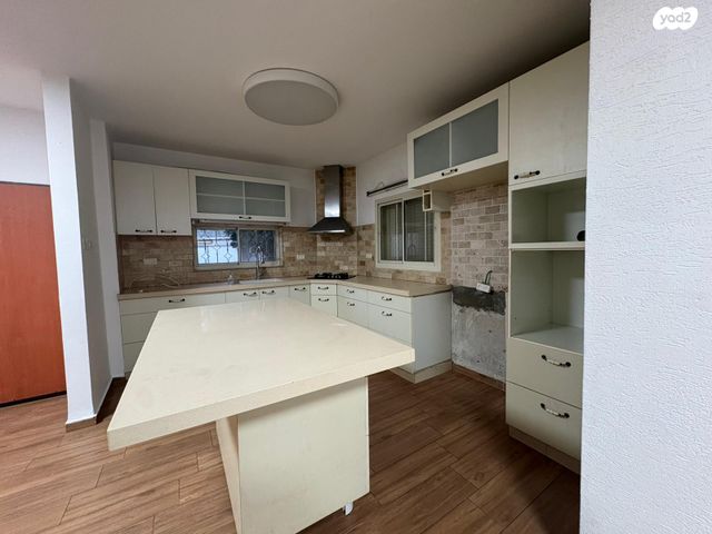 בית פרטי/ קוטג', הנביאים, בן גוריון, טבריה