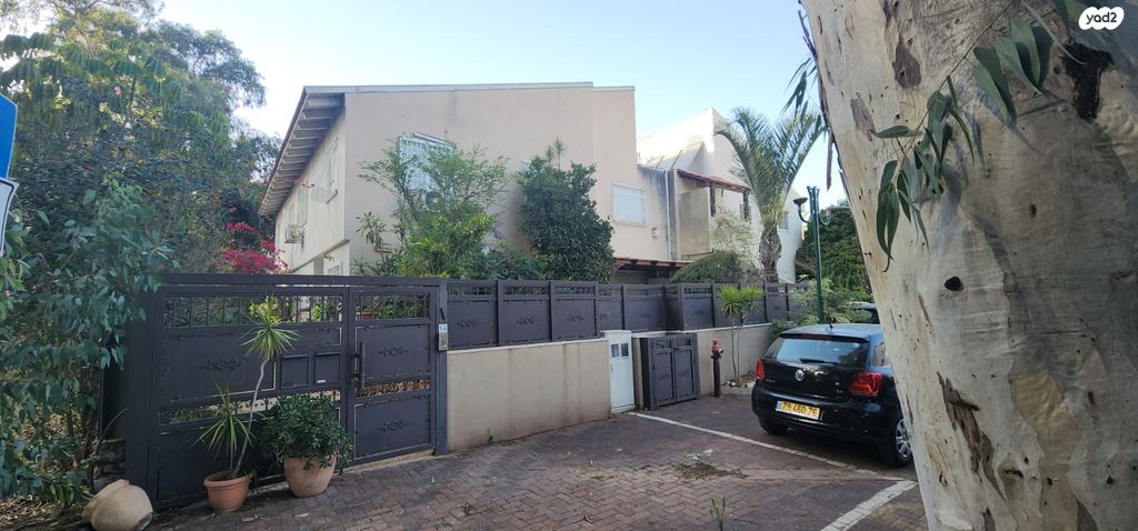 בית פרטי/ קוטג', רעננה