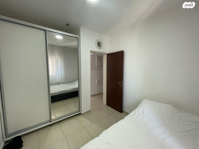 דירה, אלעזר מנחם גלרנטר, חומת שמואל, הר חומה, ירושלים