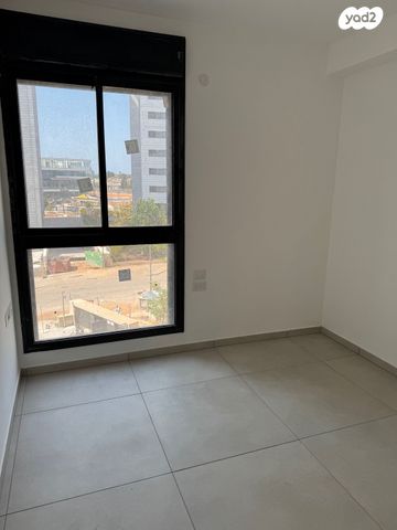 דירה, יונה וולך 7, גרין פארק החדשה, הוד השרון