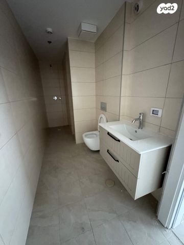 דירה, הרב יצחק ידידיה פרנקל 67, נווה שאנן, תל אביב יפו