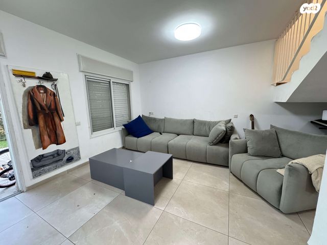 דירת גן, המיצר, גבעת יערה, יקנעם עילית