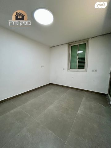 דירה, התחייה 20, נאות שושנים, חולון