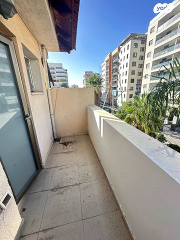 דירה, דרך נגבה 60, נווה רם, שיכון מזרחי, רמת גן