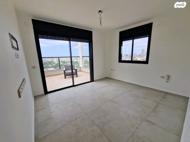 גג/ פנטהאוז, מנחם ארבר, נווה עופר, תל כביר, תל אביב יפו