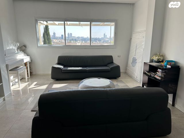 דירה, יוסף חכמי, בית וגן, ירושלים