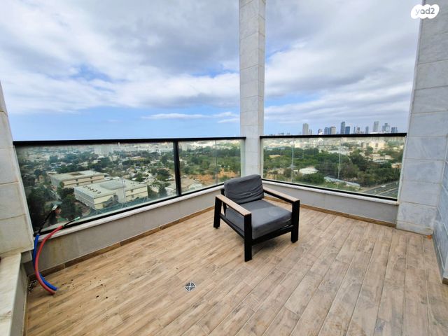 גג/ פנטהאוז, מנחם ארבר, נווה עופר, תל כביר, תל אביב יפו