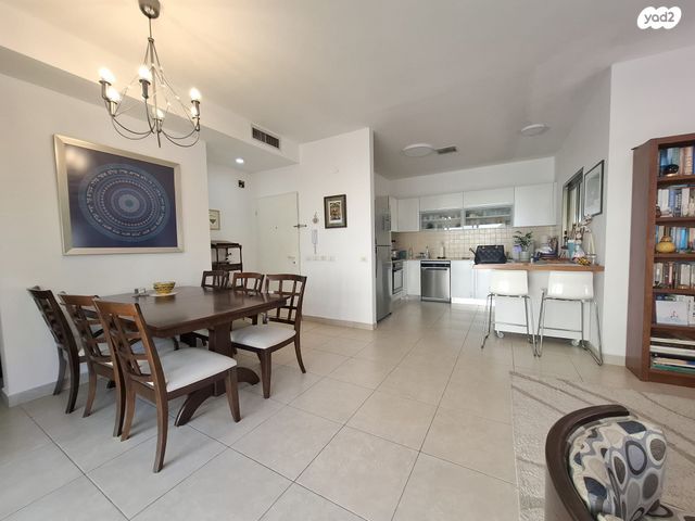 דירה, נתן יונתן, לסטר/רבוצקי, רעננה