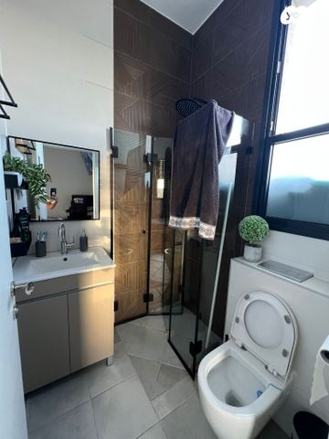 גג/ פנטהאוז, מעפילי אגוז 39, נווה חן, תל אביב יפו