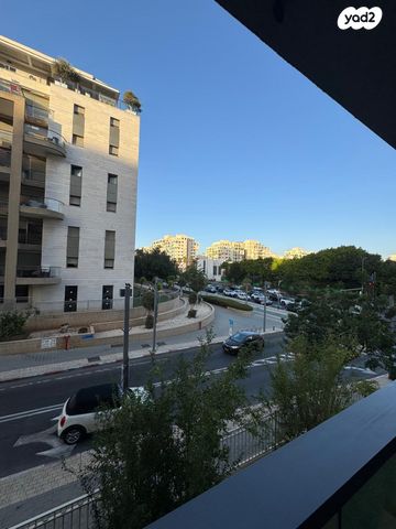 דירה, ישה חפץ, הגוש הגדול, רמת אביב החדשה, נופי ים, תל אביב יפו