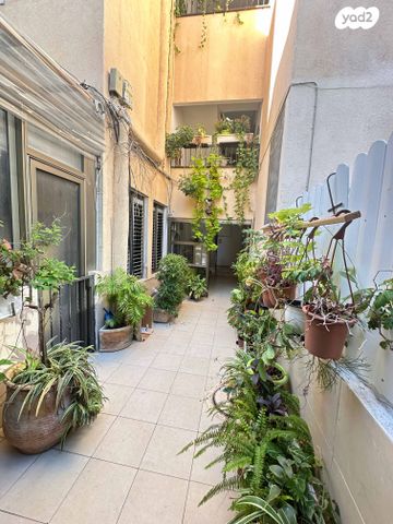 דירה, דרך נגבה 60, נווה רם, שיכון מזרחי, רמת גן