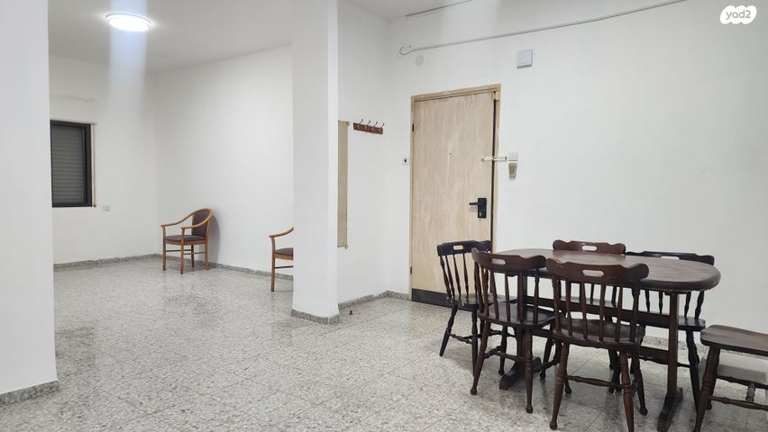 דירה, דוד פינסקי, מרכז הכרמל, חיפה