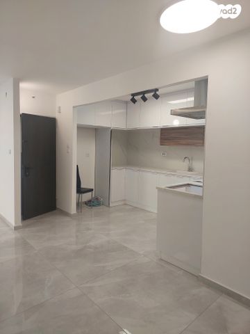 דירה, אלופי צה"ל, קרית שרת מערב, חולון