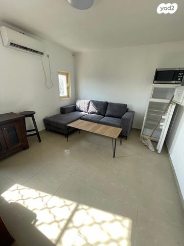 יחידת דיור, לוס אנג'לס, אילת