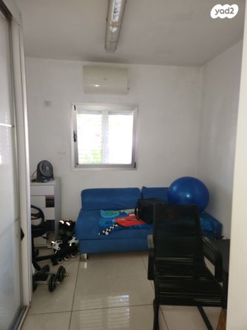 דירה, זאב ז'בוטינסקי 48, אגרובנק, חולון