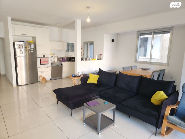 דירה, זאב ז'בוטינסקי 48, אגרובנק, חולון