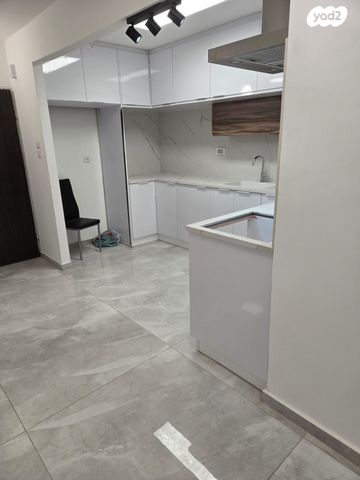 דירה, אלופי צה"ל, קרית שרת מערב, חולון