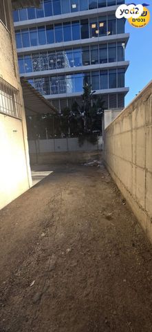 אולמות, בר כוכבא, אזור תעשיה צפון, בני ברק