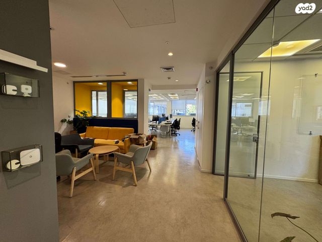 משרדים, בורסה, רמת גן