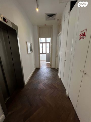 בניין משרדים, יבנה, לב תל אביב, לב העיר צפון, תל אביב יפו