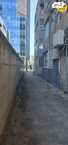 אולמות, בר כוכבא, אזור תעשיה צפון, בני ברק