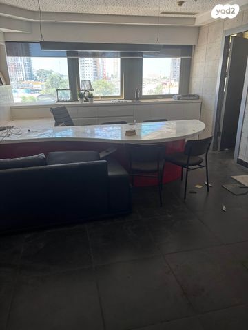 חנויות/ שטח מסחרי