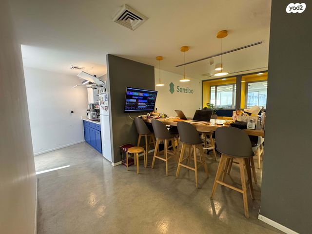 משרדים, בורסה, רמת גן