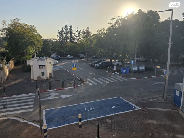 משרדים, דרך הציונות 18, גבעת הסלעים, ראש העין