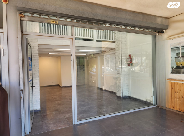 חנויות/ שטח מסחרי