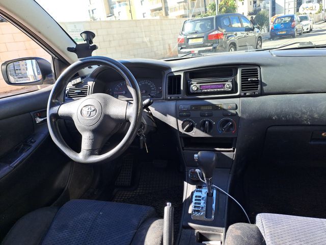 טויוטה קורולה