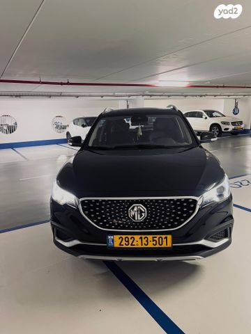 מודעת רכב אם ג'י ZS