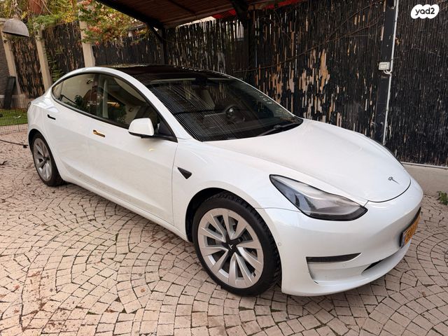 טסלה מודל 3