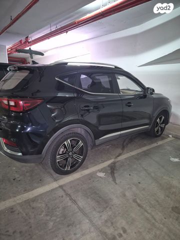 מודעת רכב אם ג'י ZS