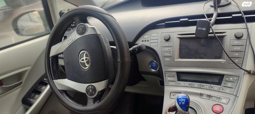 מודעת רכב טויוטה פריוס