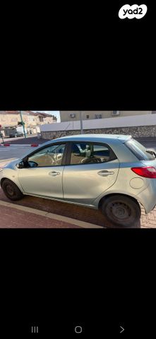 מודעת רכב מאזדה 2