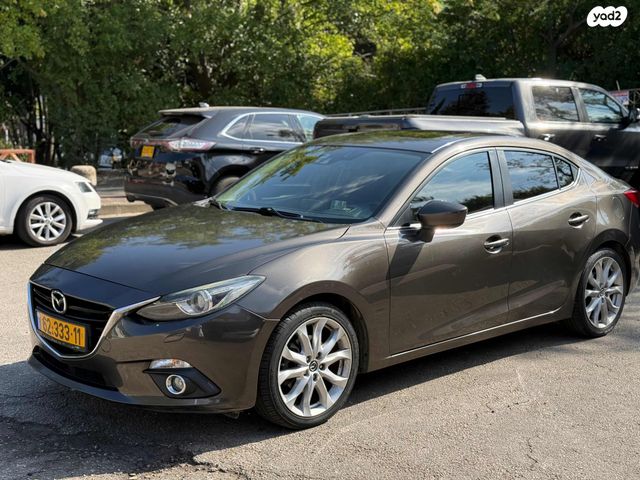 מאזדה 3