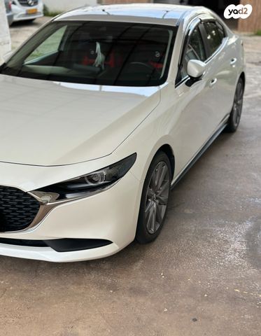 מודעת רכב מאזדה 3