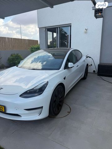 טסלה מודל 3