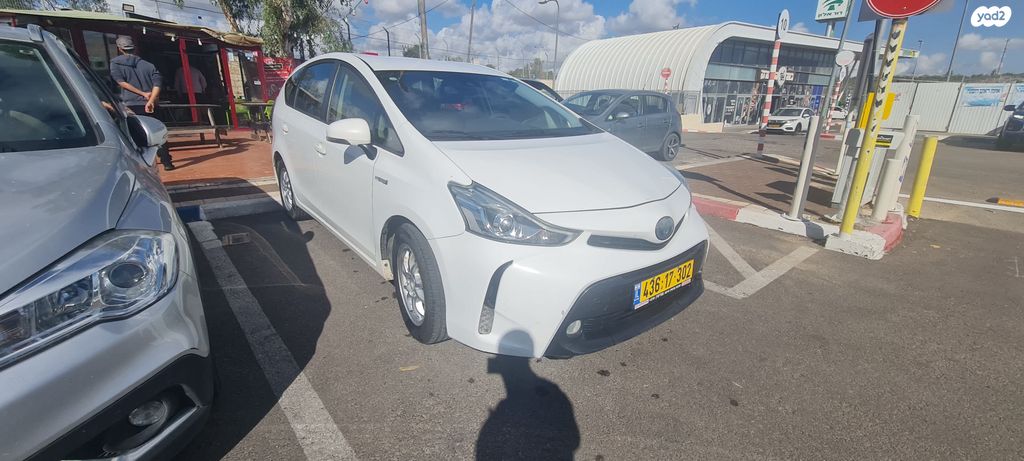 מודעת רכב טויוטה פריוס פלוס