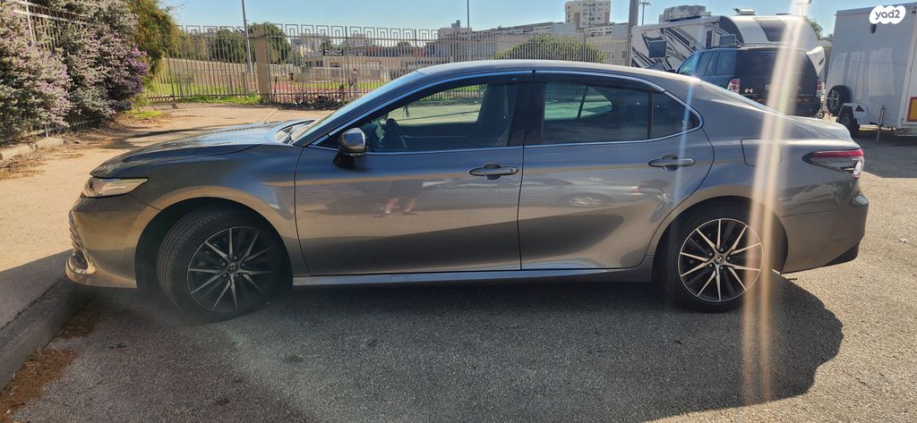 טויוטה קאמרי