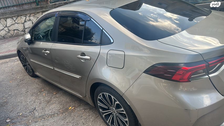 טויוטה קורולה