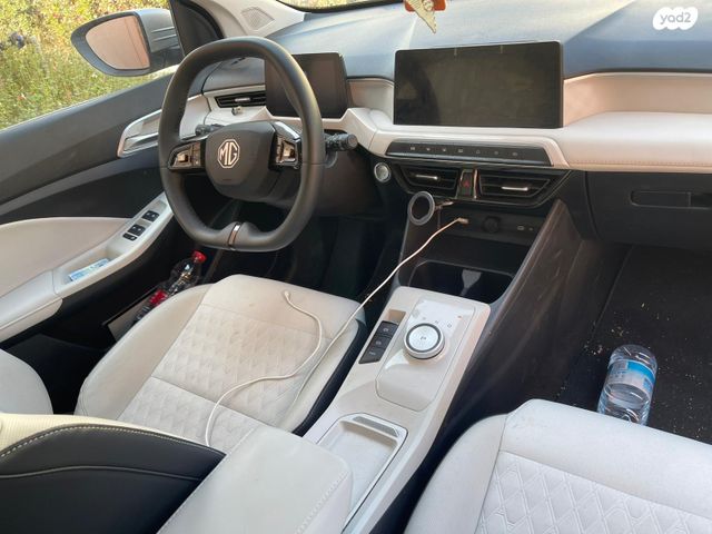 מודעת רכב אם ג'י MG3