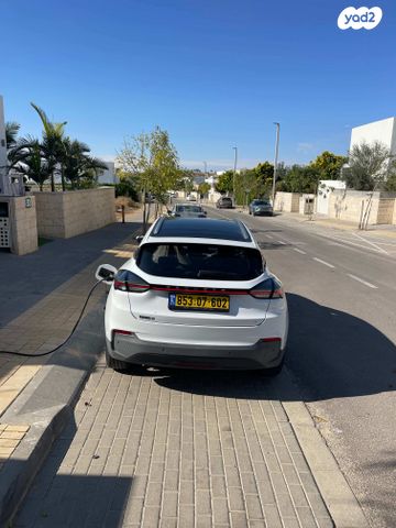 מודעת רכב ג׳ילי Geometry C