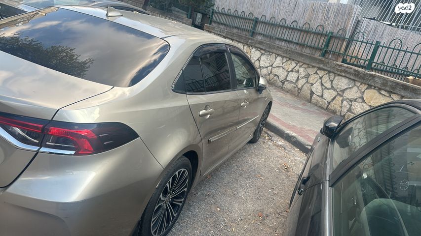 טויוטה קורולה