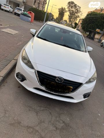 מודעת רכב מאזדה 3