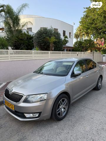 סקודה אוקטביה